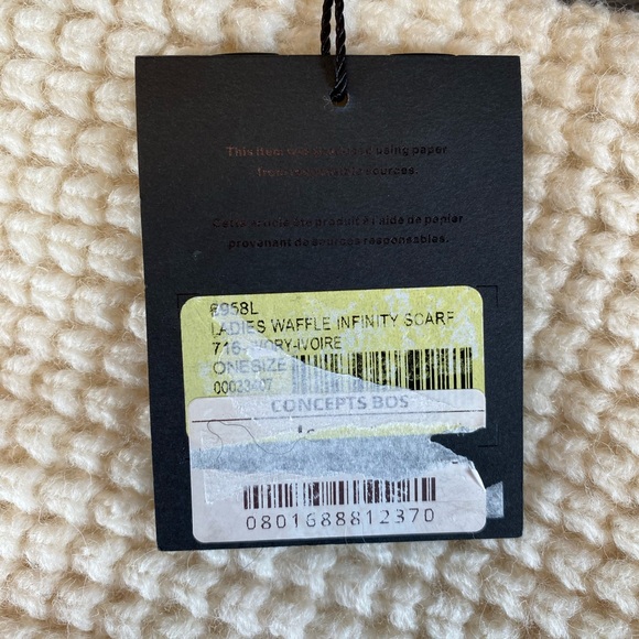 Canada Goose x Robert Mackie Waffle Infinity Loop Scarf - Ivory - Picture 10 of 13